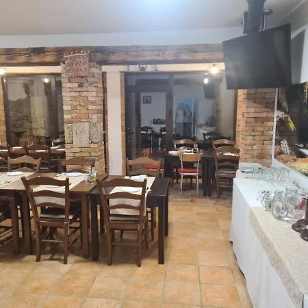 קנין Guest House Slatki Snovi מראה חיצוני תמונה