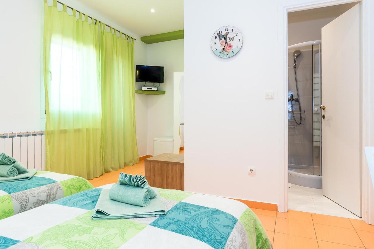 קנין Guest House Slatki Snovi מראה חיצוני תמונה