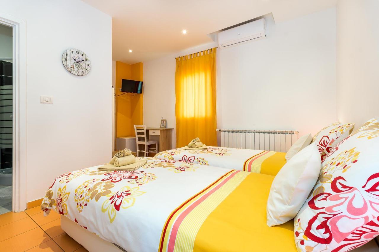 קנין Guest House Slatki Snovi מראה חיצוני תמונה