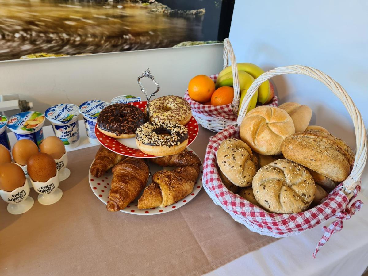 קנין Guest House Slatki Snovi מראה חיצוני תמונה