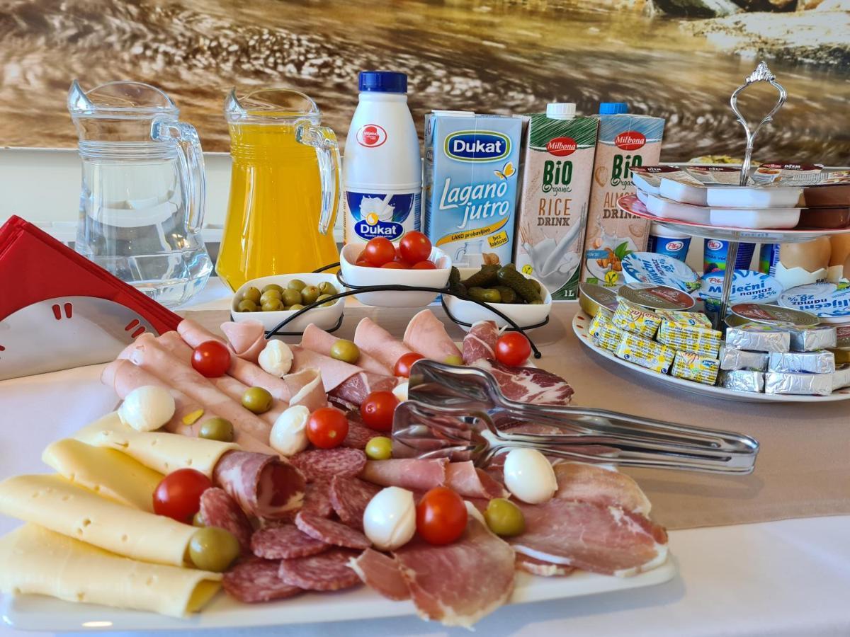 קנין Guest House Slatki Snovi מראה חיצוני תמונה