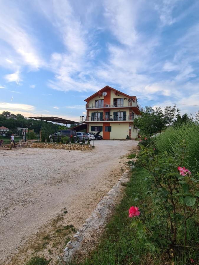 קנין Guest House Slatki Snovi מראה חיצוני תמונה