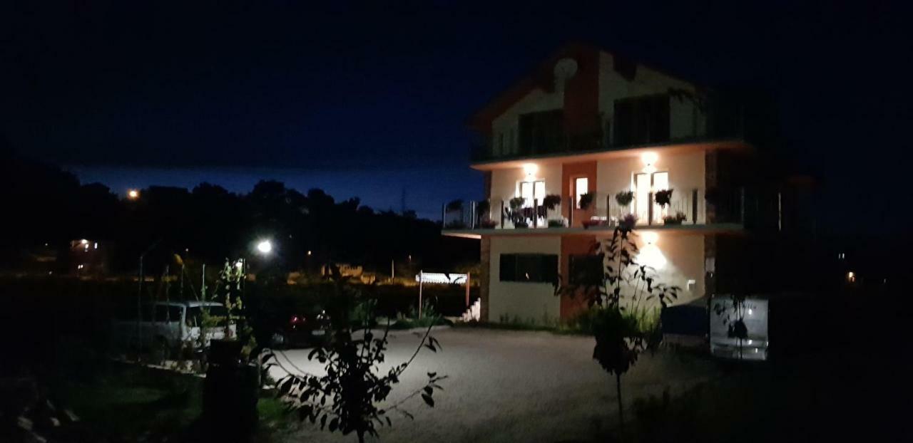 קנין Guest House Slatki Snovi מראה חיצוני תמונה